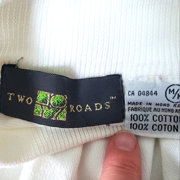 Two Roads sleeveless mock neck - Picture 3 of 3